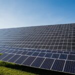 太陽光発電が急速に増えた理由とは？導入が進む背景