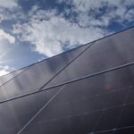 電力高騰に打つ手はある？家庭用太陽光発電の実力と費用対効果を見極める